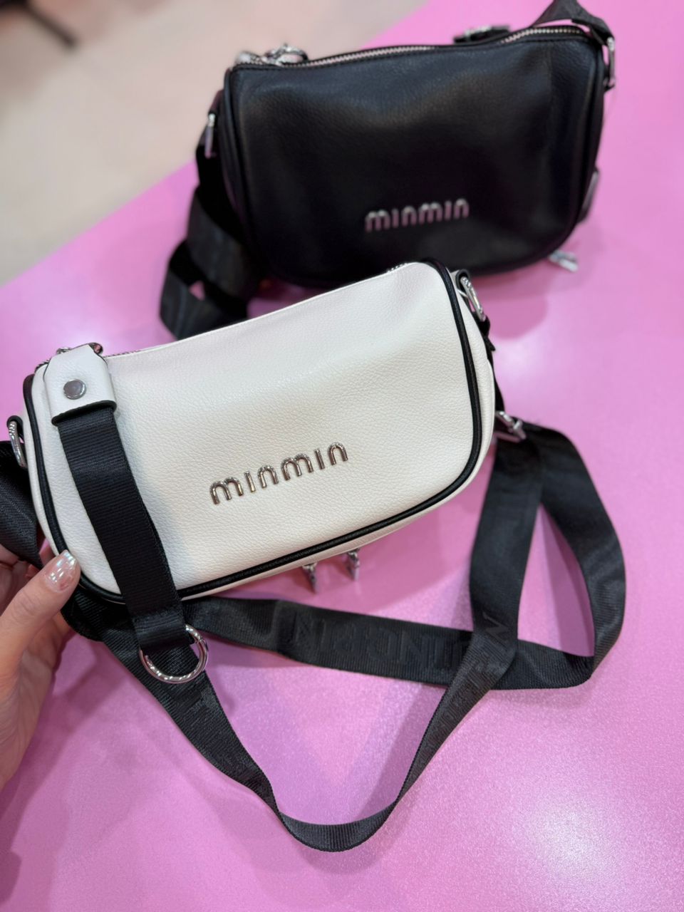 کیف وارداتی miu miu  کد ۱۰۴۳