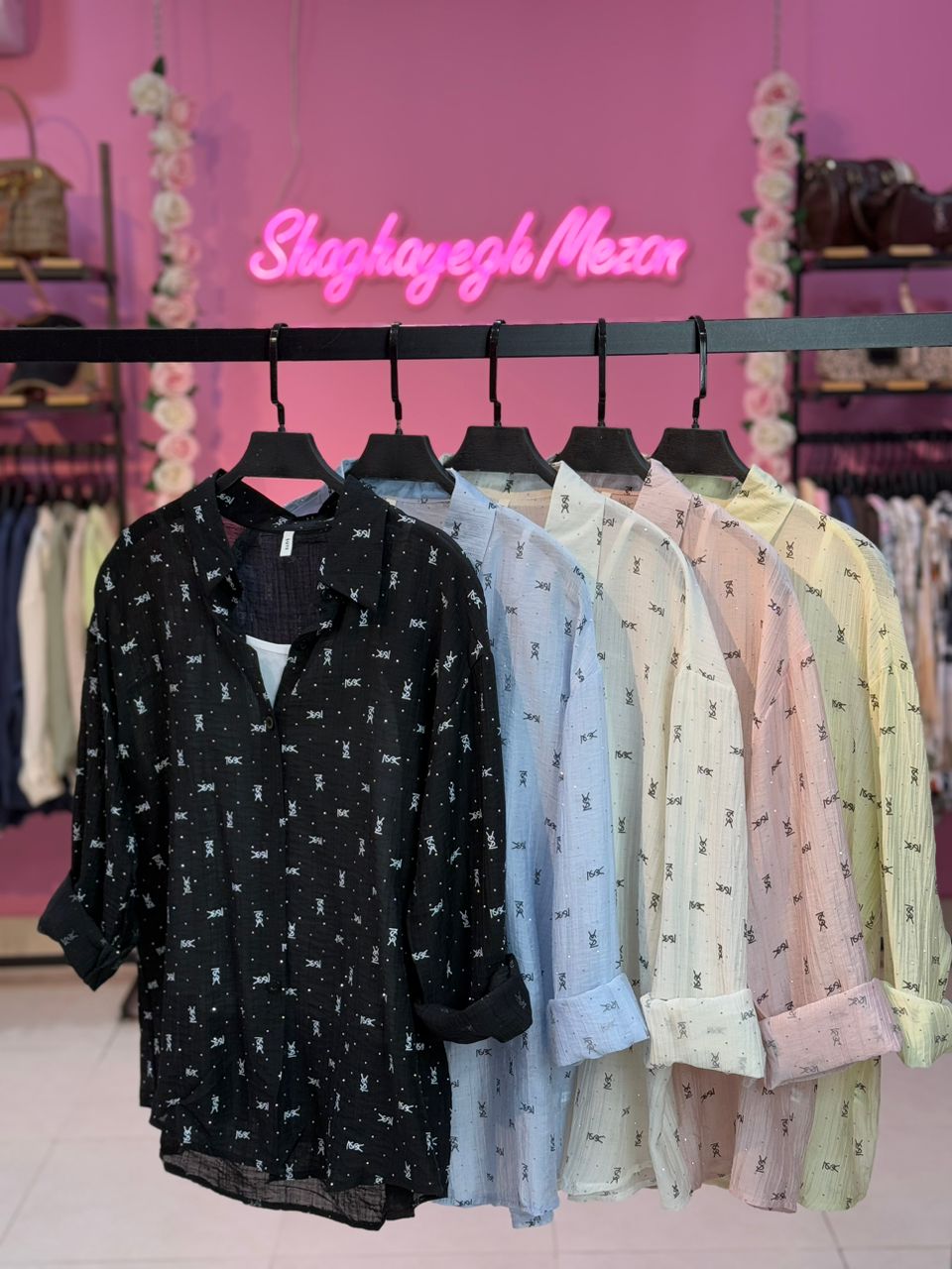 شومیز شیشه ای +کراپ سفید YSL  کد ۱۰۹۴