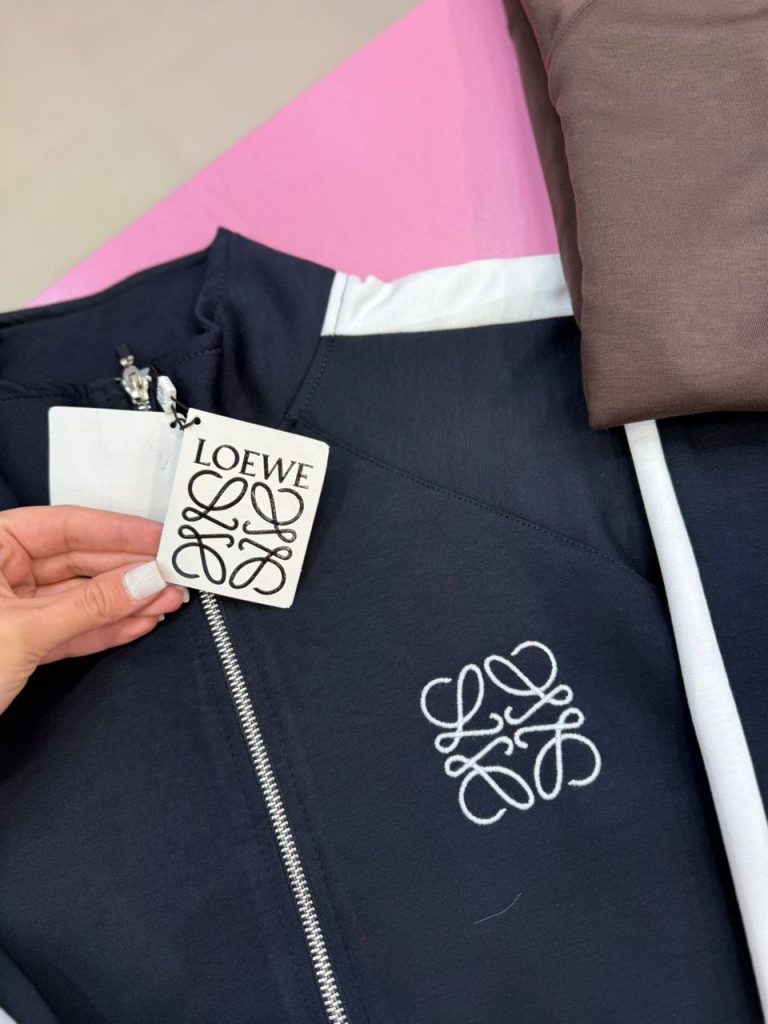 ست سوییشرت شلوار  Loewe وارداتی کد ۱۲۵۷