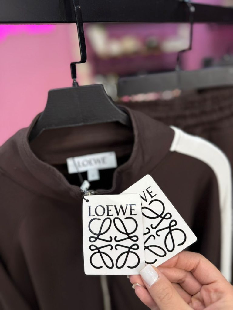 ست سوییشرت شلوار  Loewe وارداتی کد ۱۲۵۷