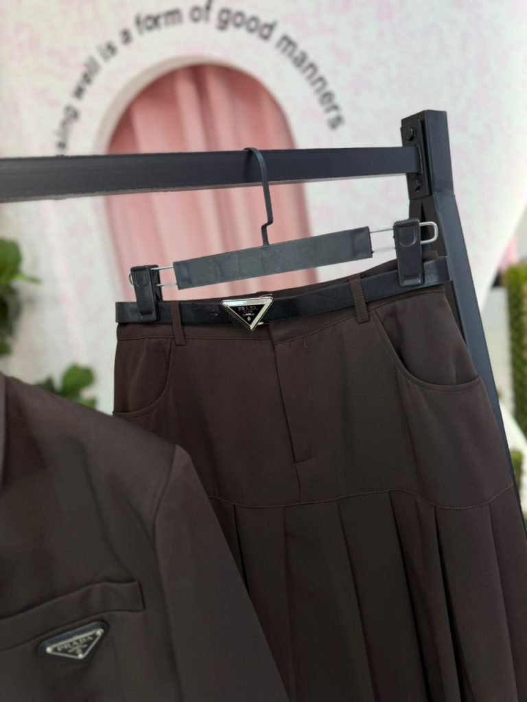 ست کت و دامن Prada کد ۱۴۱۸