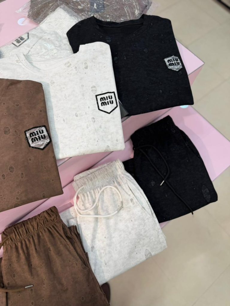 ست تیشرت شلوار miu miu کد ۱۳۳۸