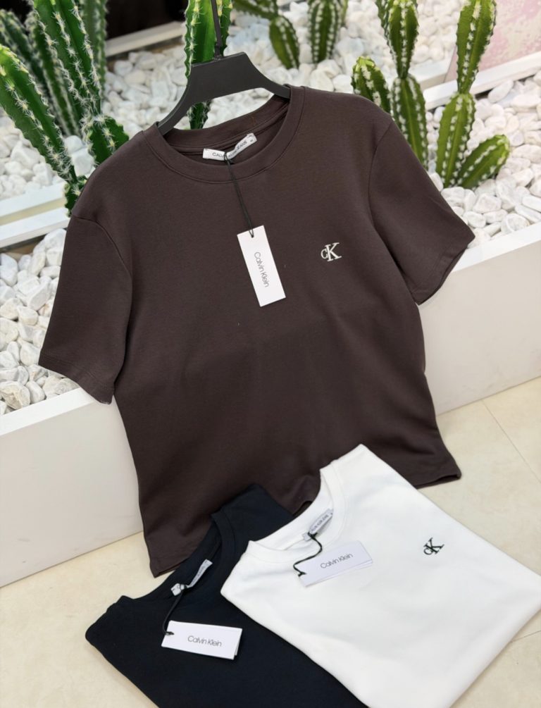 تیشرت calvin klein کد ۱۵۲۱